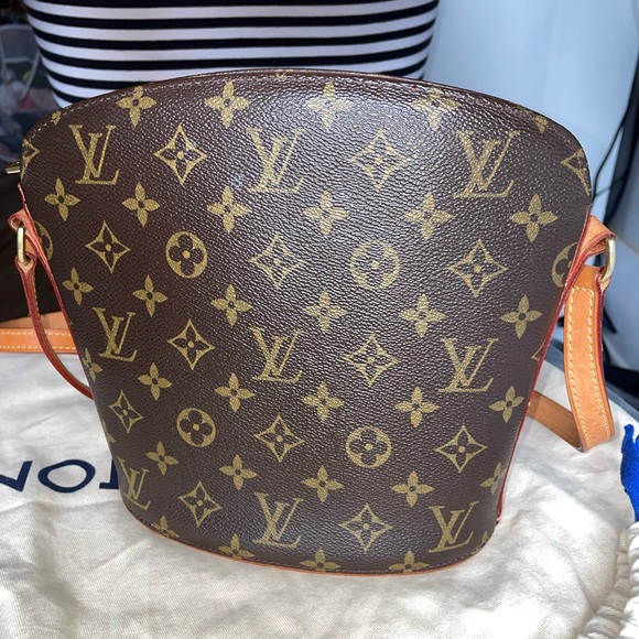 •Pre-owned Authentic Louis Vuitton Drouot Monogram Crossbody• - Picture 10 of 16
